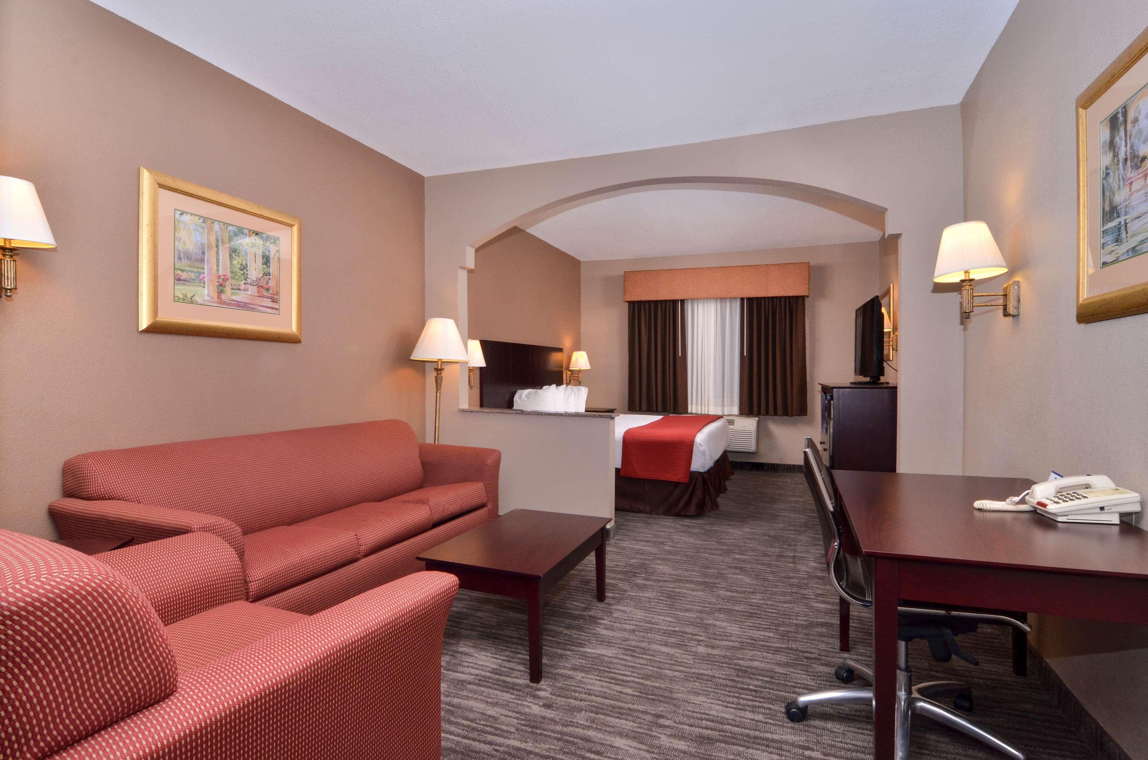 Best Western Dayton Inn & Suites Екстер'єр фото